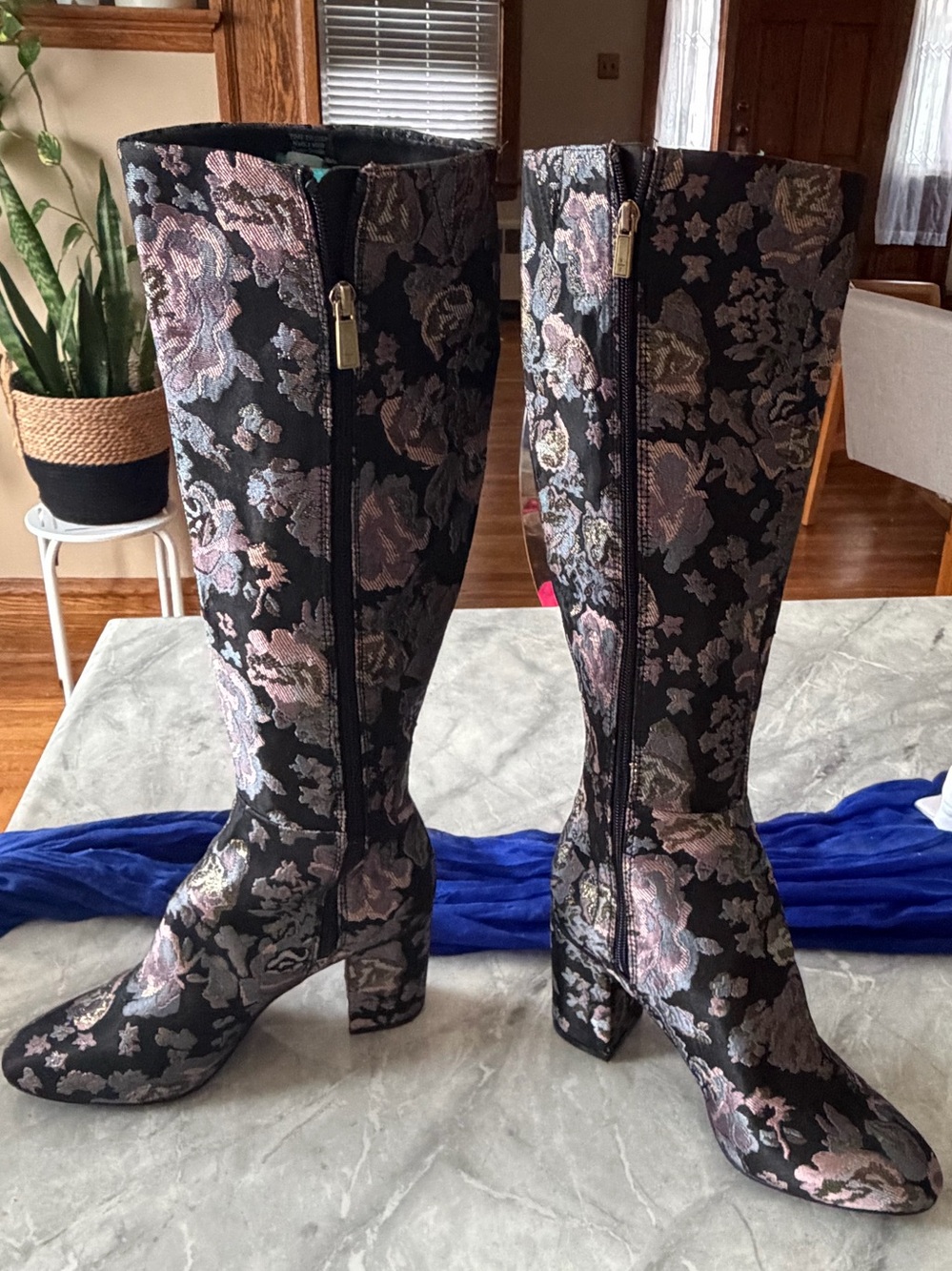 Kenneth Cole Reaction Time To Step Floral Boots – Women’s Size 8